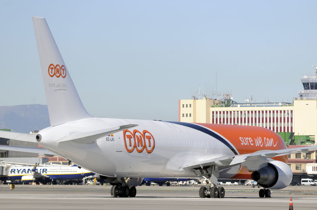 Boeing 767 de Cygnus Air con colores de TNT.