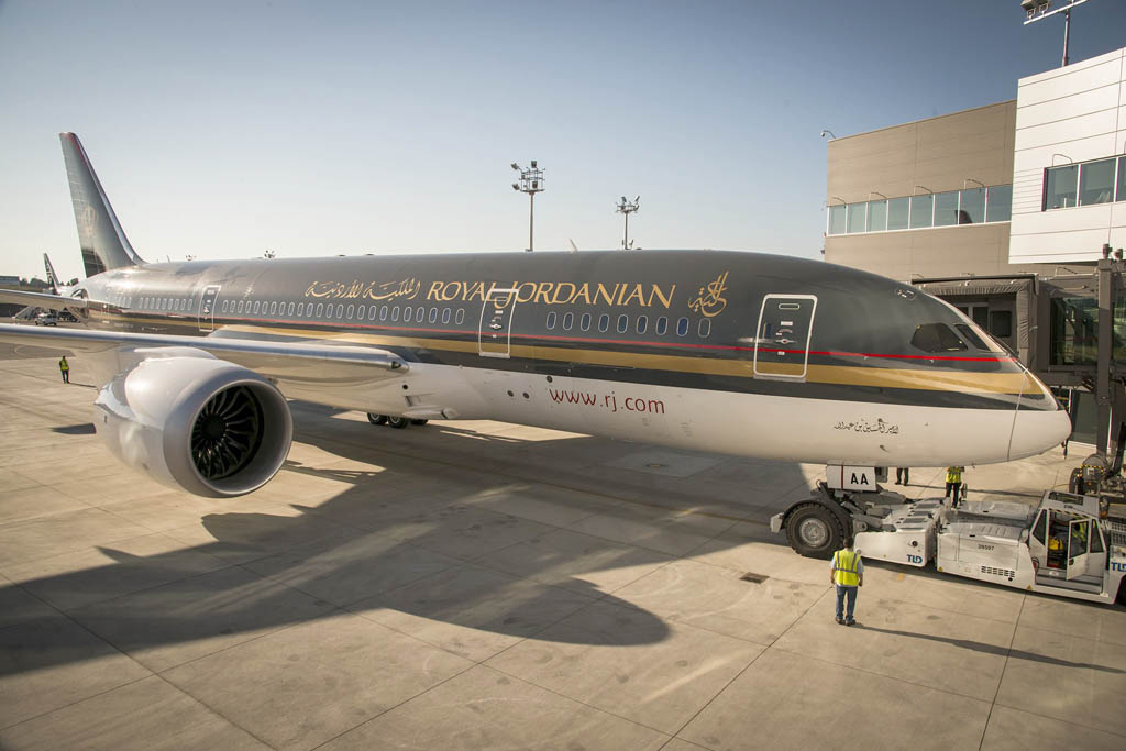 Primer Boeing 787 de Royal Jordanian