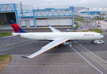 Delta incorporó sus primeros A330 con la compra de Northwest. Hoy es uno de sus aviones básicos para el largo radio.