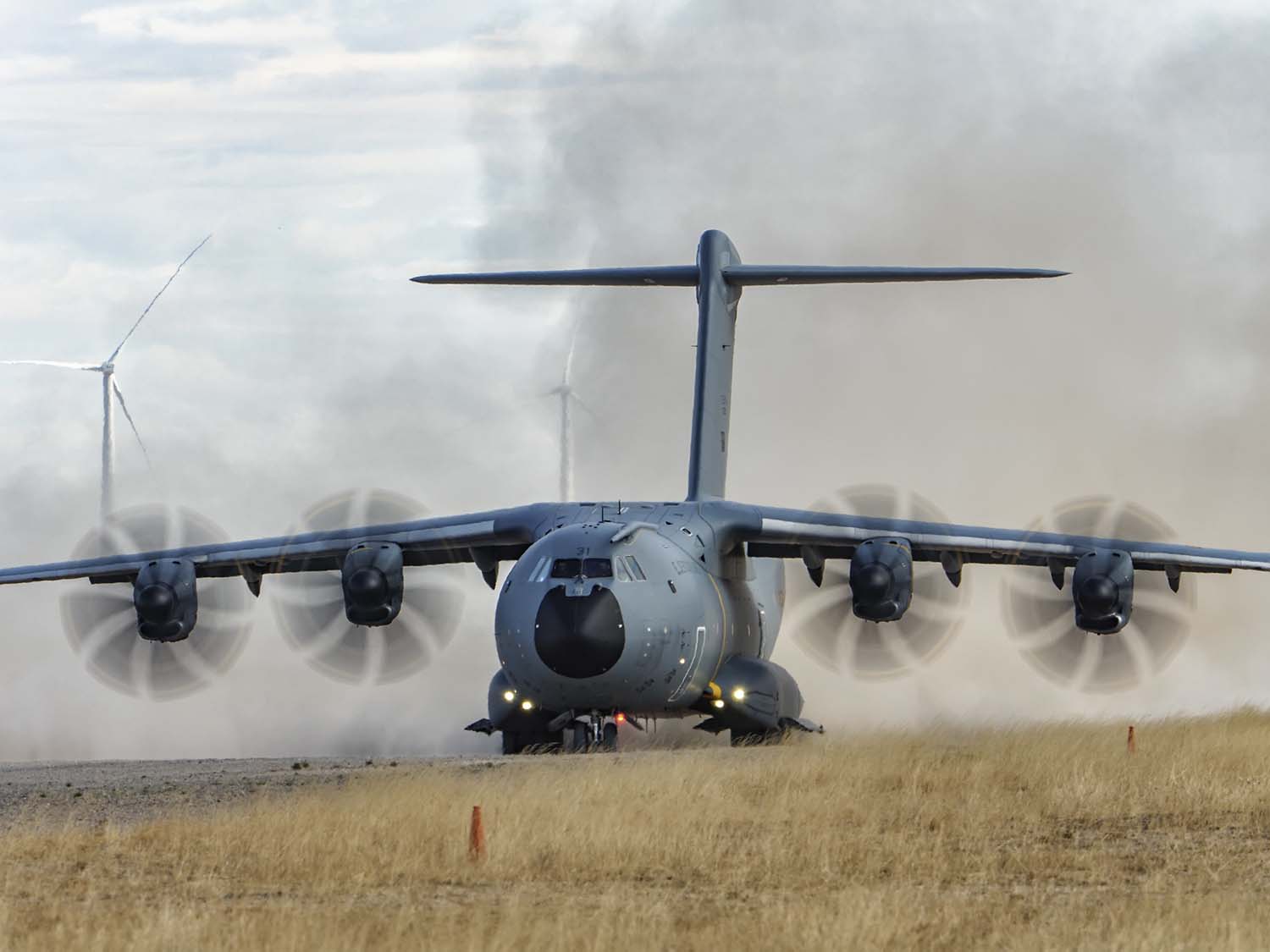Airbus A400M del Ejército de Aire español operando en el aeródromo de Ablitas durante un curso ETAP-C.