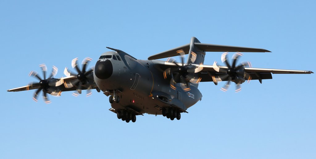 El séptimo A400M de la RAF durante uno de sus vuelos de prueba previos a su entrega.