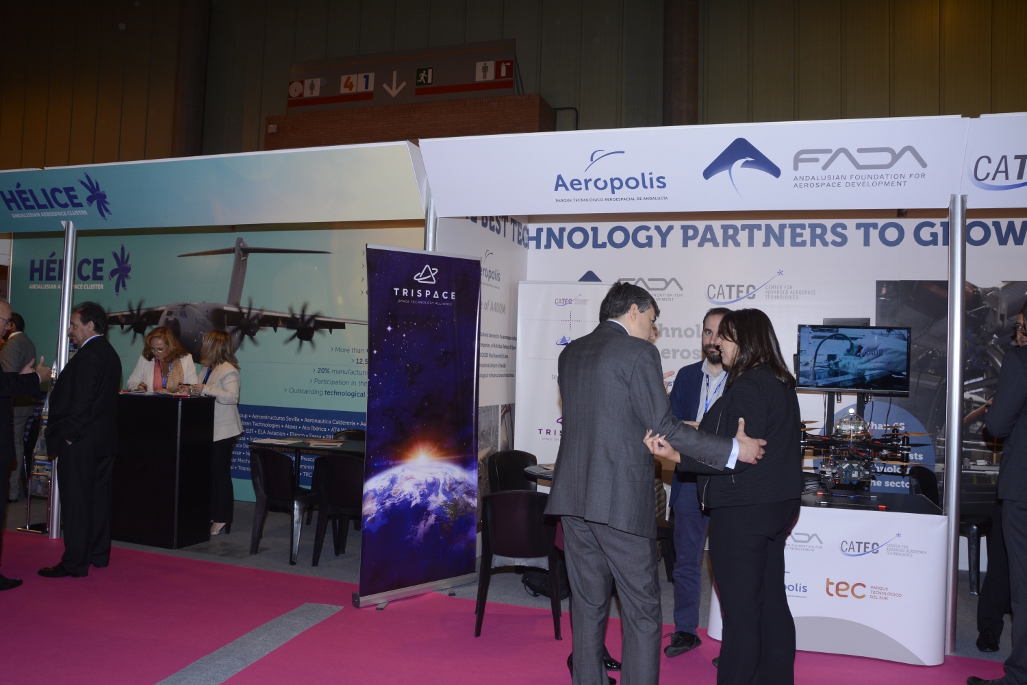 Stands en el ADM Sevilla.