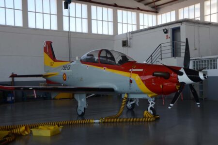 El PC-21 gasta la mitad de combustible que el C-101 y solo es precisa una fracción del tiempo para el mantenimiento.