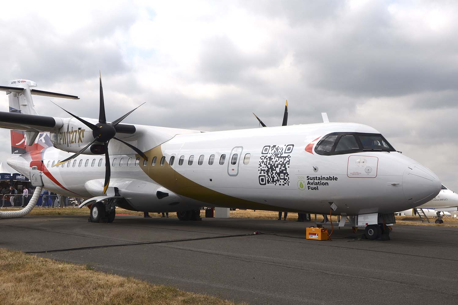 Prptotipo del ATR 72 con el motor PW127XT-M en el salón de Farnborough.