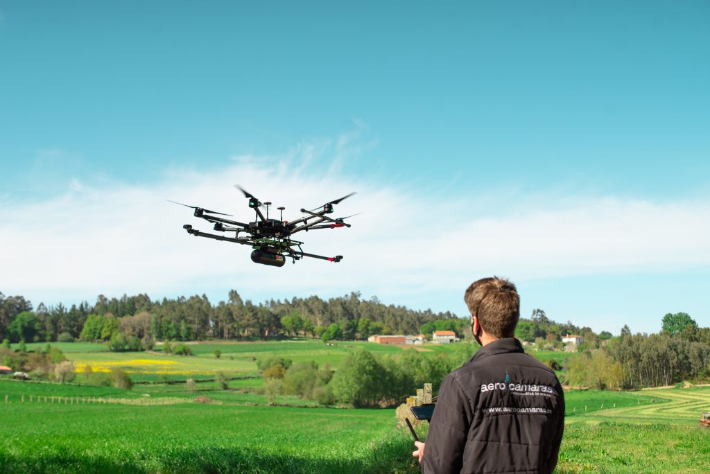 Aerocamaras organiza un webinar sobre la importancia de la planificación de los vuelos autónomos con drones.