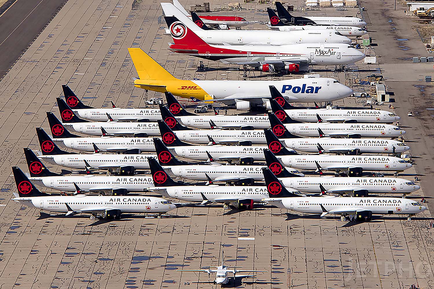 Boeing 737 MAX de Air Canada aparcados, La aerolínea ha cancelado os 11 pedidos que restaban por entregarse.