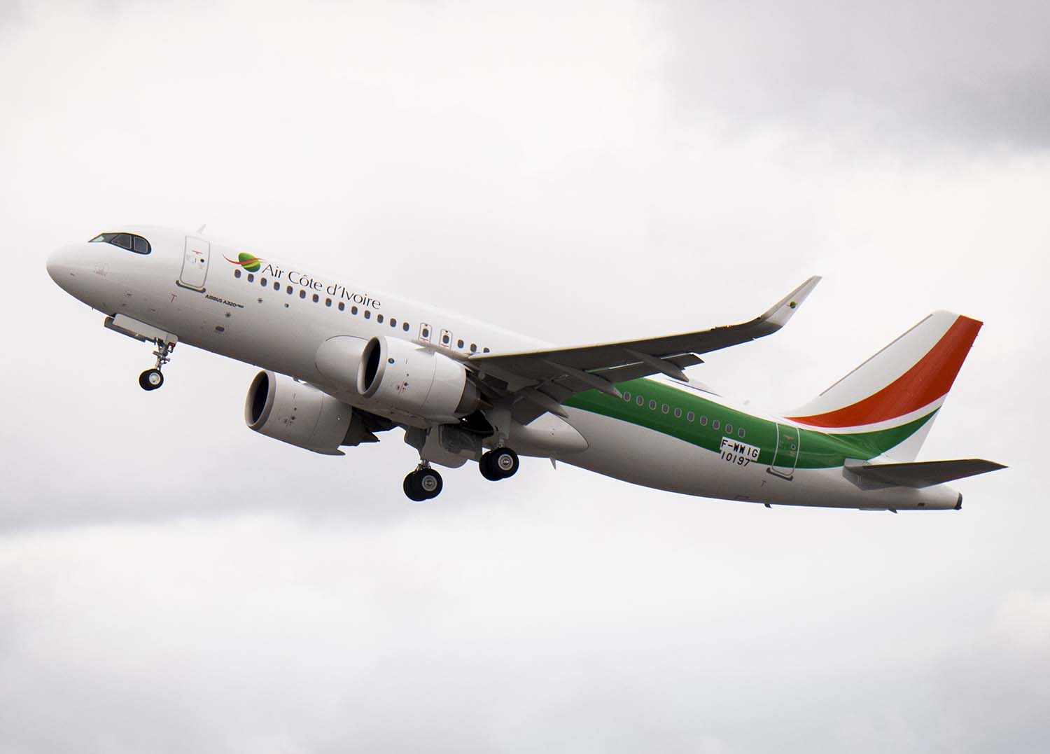 Entre las entregas en febrero de Airbus estuvo este A320neo a Air Côte d'Ivoire.