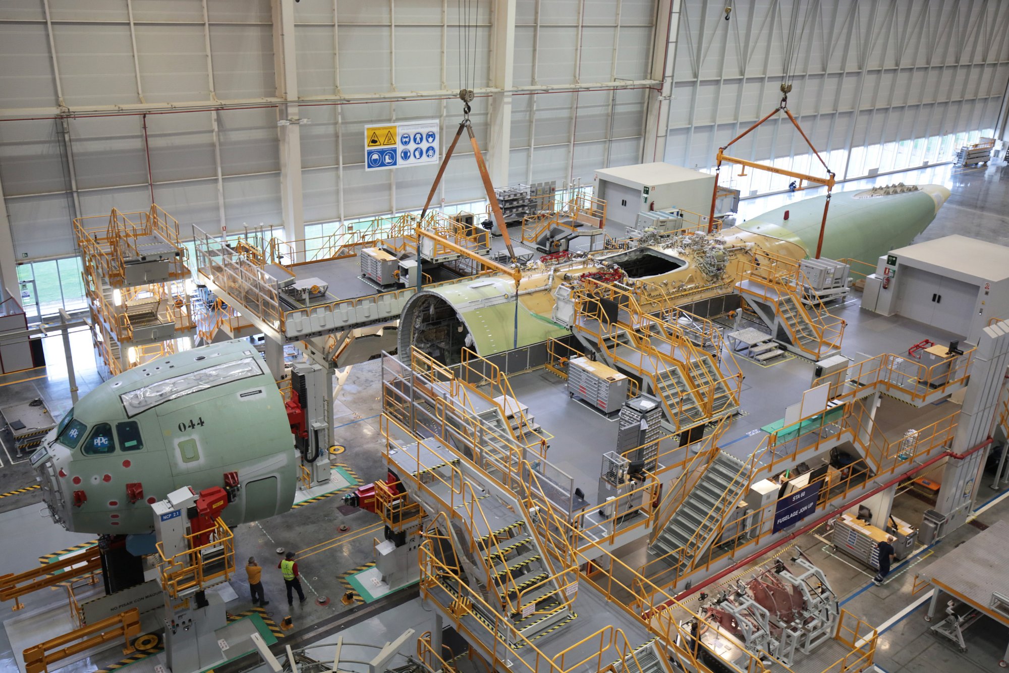 Montaje en Sevilla del primer A400M del Ejército del Aire. En 2018 saldrán 15 nuevos aviones de la FAL.