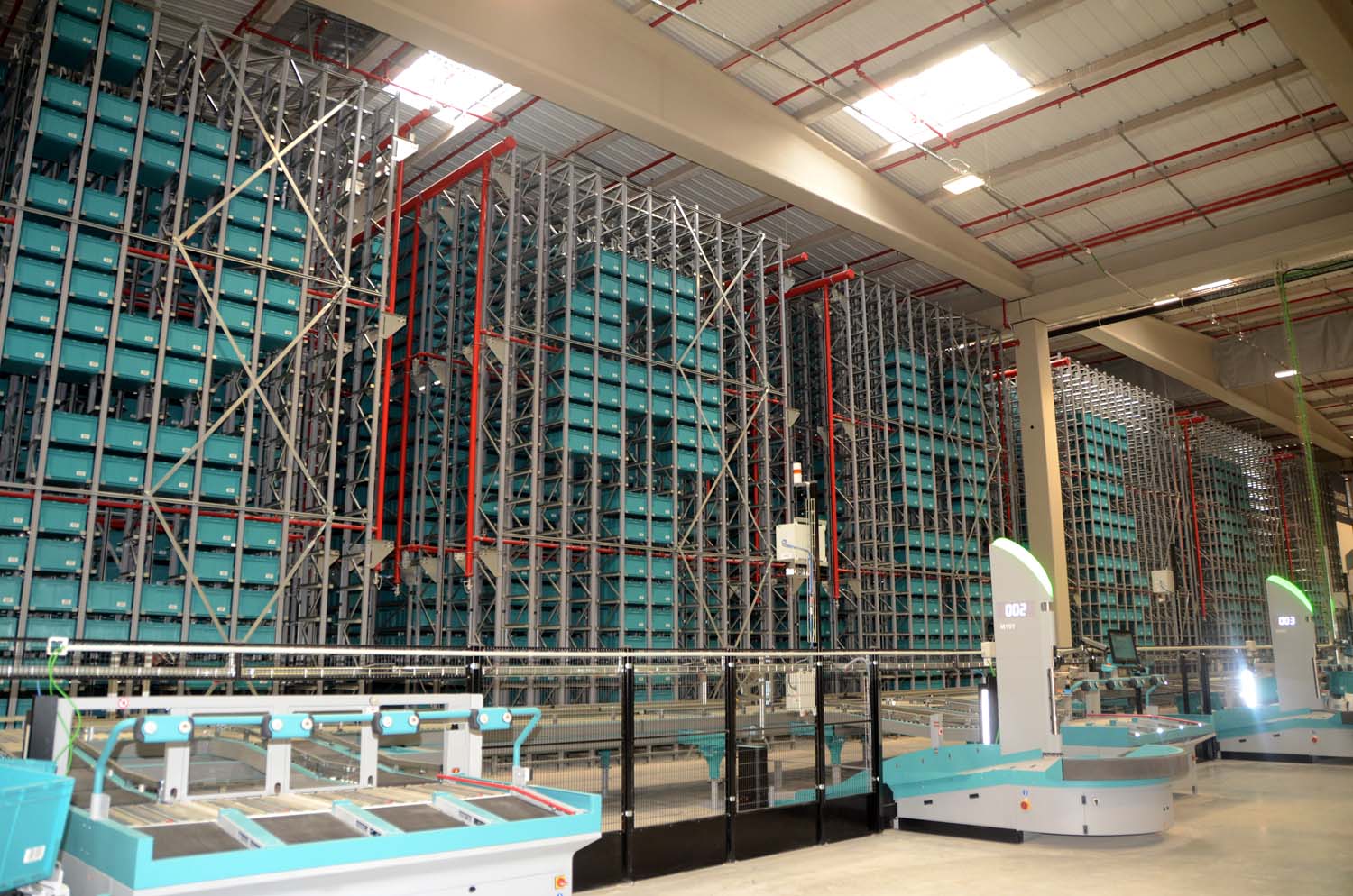 Sistema automatizado de amacenaje de piezas en el hub logístico de Airbus Helicopters en Albacete.