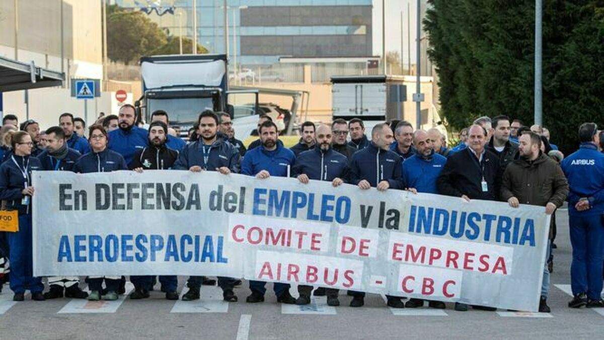 Trabajadores de Airbus en el CBC durante una de las manifestaciones llevadas a cabo contra el cierre de Puerto Real.