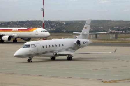 Aviacion-ejecutiva-3---copi El uso del avión corporativo puede llegar a ahorrar hasta un 55 por ciento del coste total del viaje