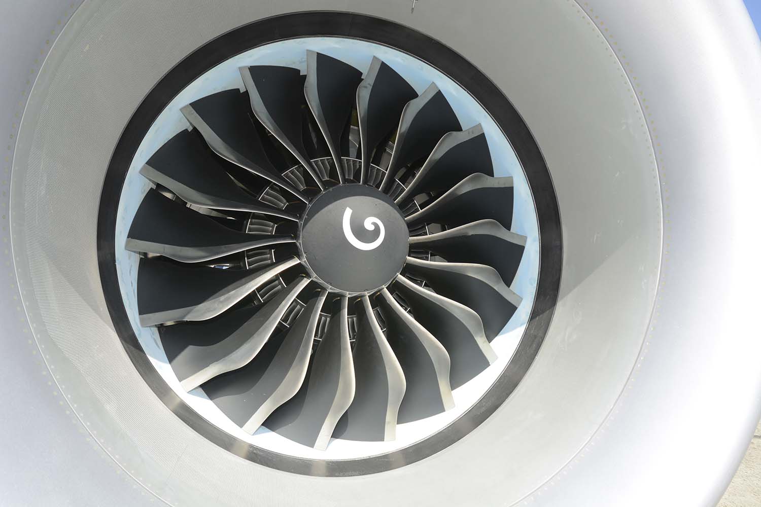 Toma de aire del motor CFM LEAP-1B de un Boing 737 MAX.