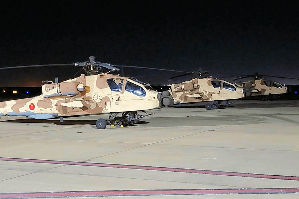 Los tres primeros Boeing AH-64E de Marruecos.