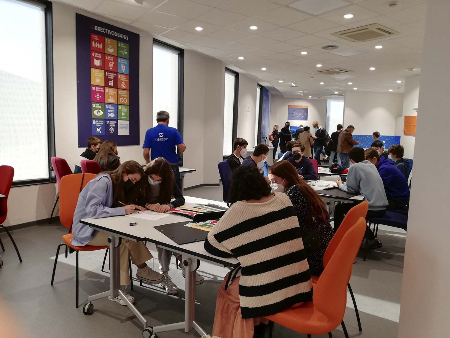 Interior del Aula Newston en Galicia.