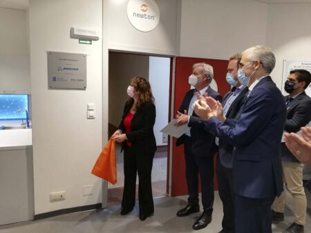 Acto de inauguración del primer Aula Newton permanente es España.