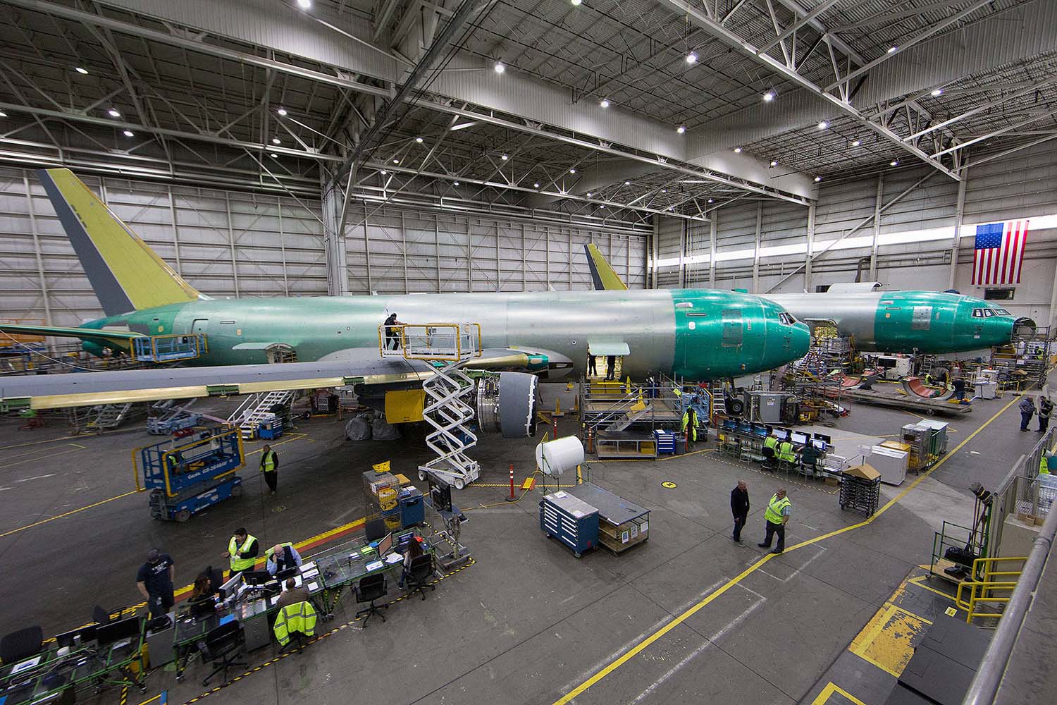 Dos Boeing KC-46 en la cadena de montaje en Everett.