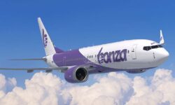 Boeing 737 MAX con colores de Bonza