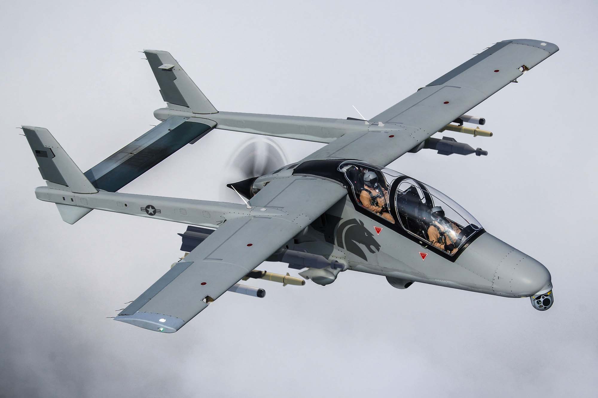 El Bronco II tendrá un aspecto similar al original con su cabina en forma de pod y la cola bideriva.