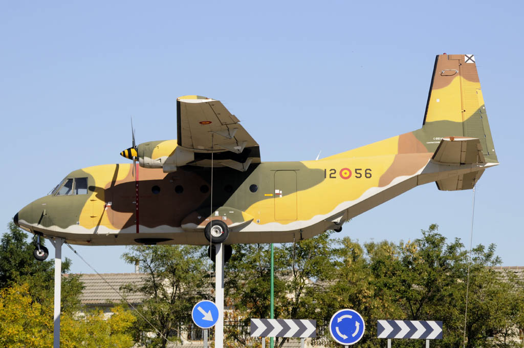 C-212 monumento en Perales del Río.