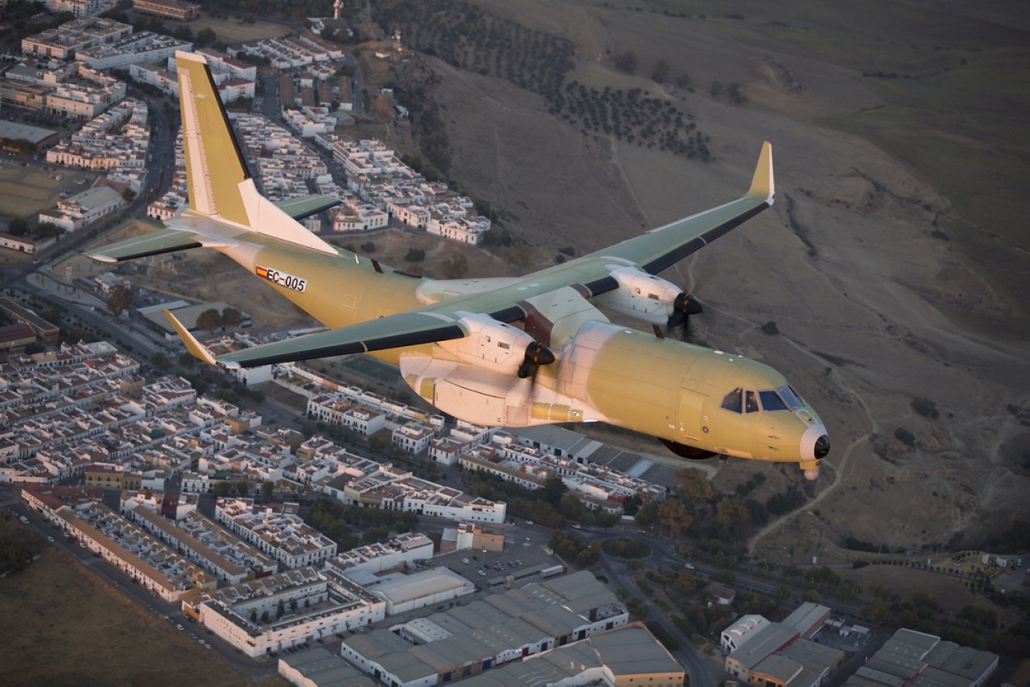 El primer C295 para el SAR canadiense durante su primer vuelo sobre tierras andaluzas.