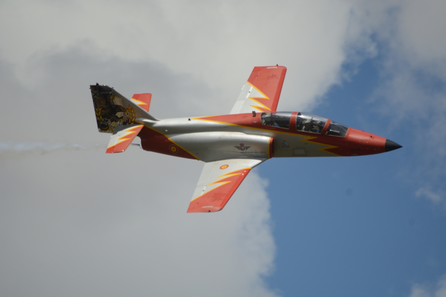 Los Beech T-6 y Pilatus PC-21 son los aviones favoritos para sustituir a los CASA C-101 de la Academia General del Aire-