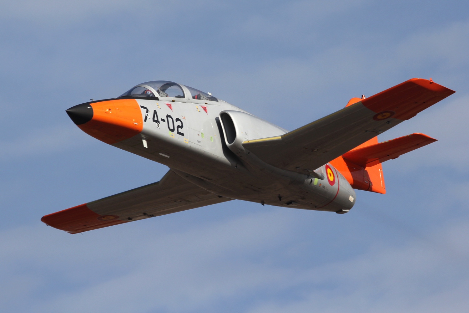 El CASA C-101 lleva más de 40 años en servicio en el Ejército del Aire español, casi el doble del tiempo para el que fue diseñado.