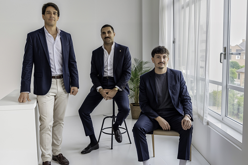 De izquierda a derecha: Jaime Pita Ortega, Director Financiero, David Prieto, CEO de CT e Ignacio Abbad Slocker, Director de Marketing y Comunicación