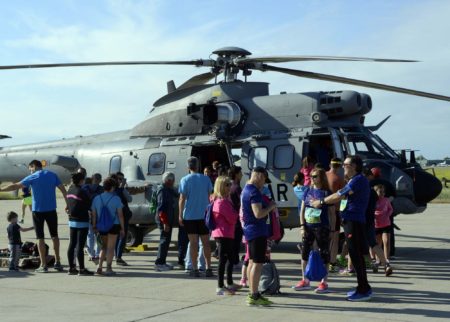 El Ala 48 está formada por dos unidades, el 403 Escuadrón, dedicado a SAR, y el 402 Escuadrón de transporte.