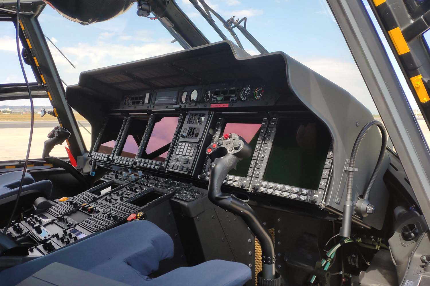 En 2020 Indra logró, entre otros, un contrato para suministrar sistemas de defensa electrónica para el NH90.