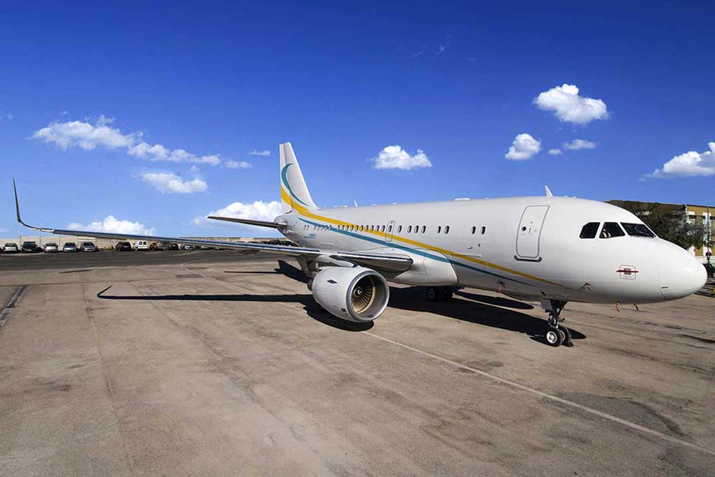 El primer Airbus A319 que ha recibido sharklets es este ACJ319 de Comlux Malta.