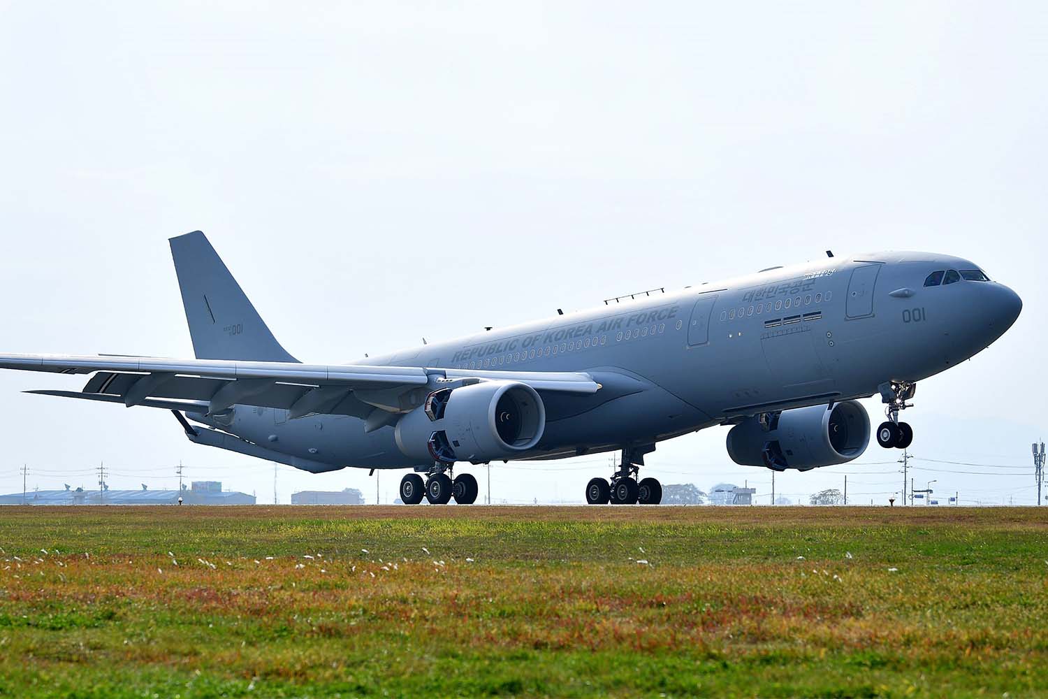 El primero de los cuatro A330MRTT de Corea del Sur aterrizando en Getafe en uno de sus últimos vuelos previos a su entrega.