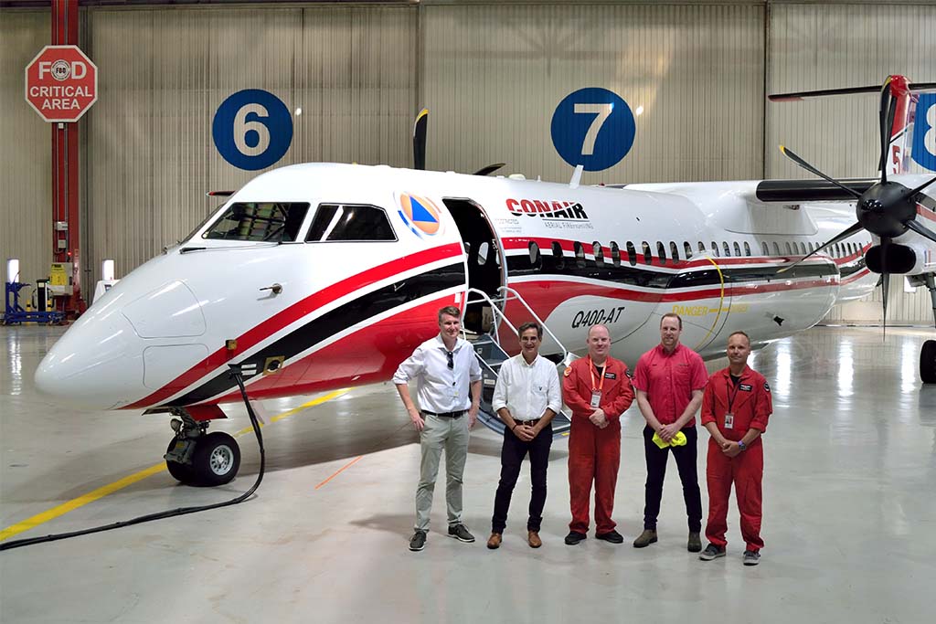 Shane Sullivan (Conair), José Luis Moreno (Plysa) y la tripulación del avión.