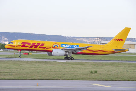 El Boeing 757 con el mensaje de agradecimiento visitará en el próximo mes numerosas bases de DHL en Europa.