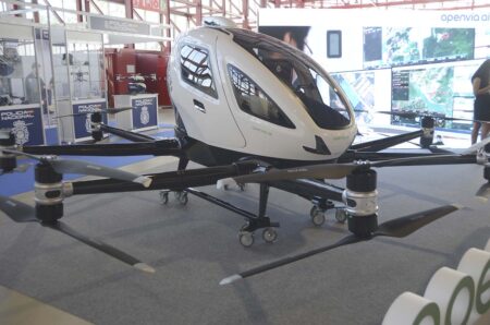 Openvia Air y Ehang mostraron la última versión del Ehang 216.