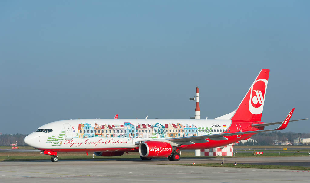Boeing 737-800 de Air Berlin con decoración navideña