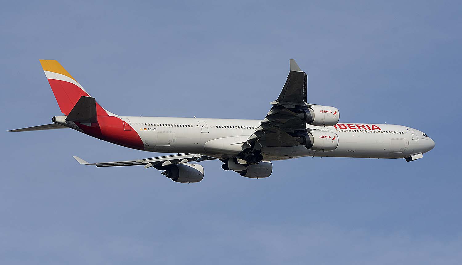 El A340-600 EC-JCY fue entregado a Iberia el 27 de enero de 2005.