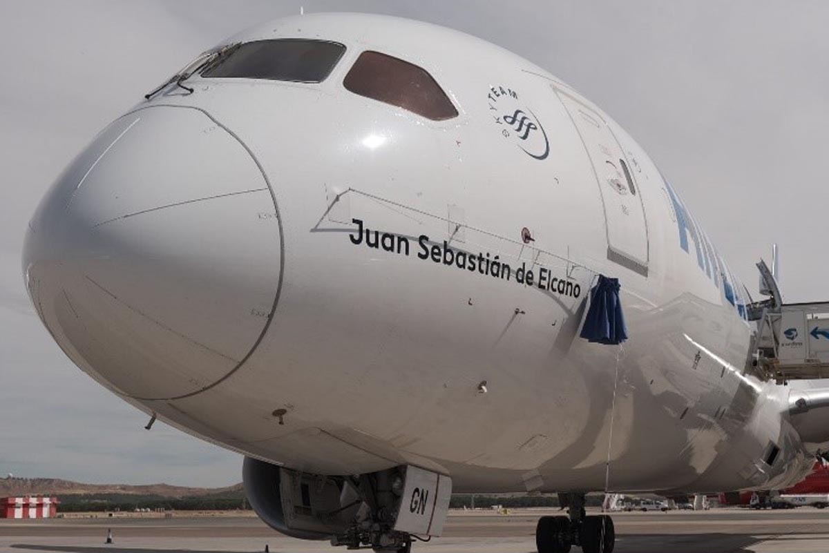 Elcano da nombre a uno de los Boeing 787 de Air Europa.
