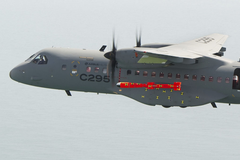 Airbus Military C295 con misil Marte
