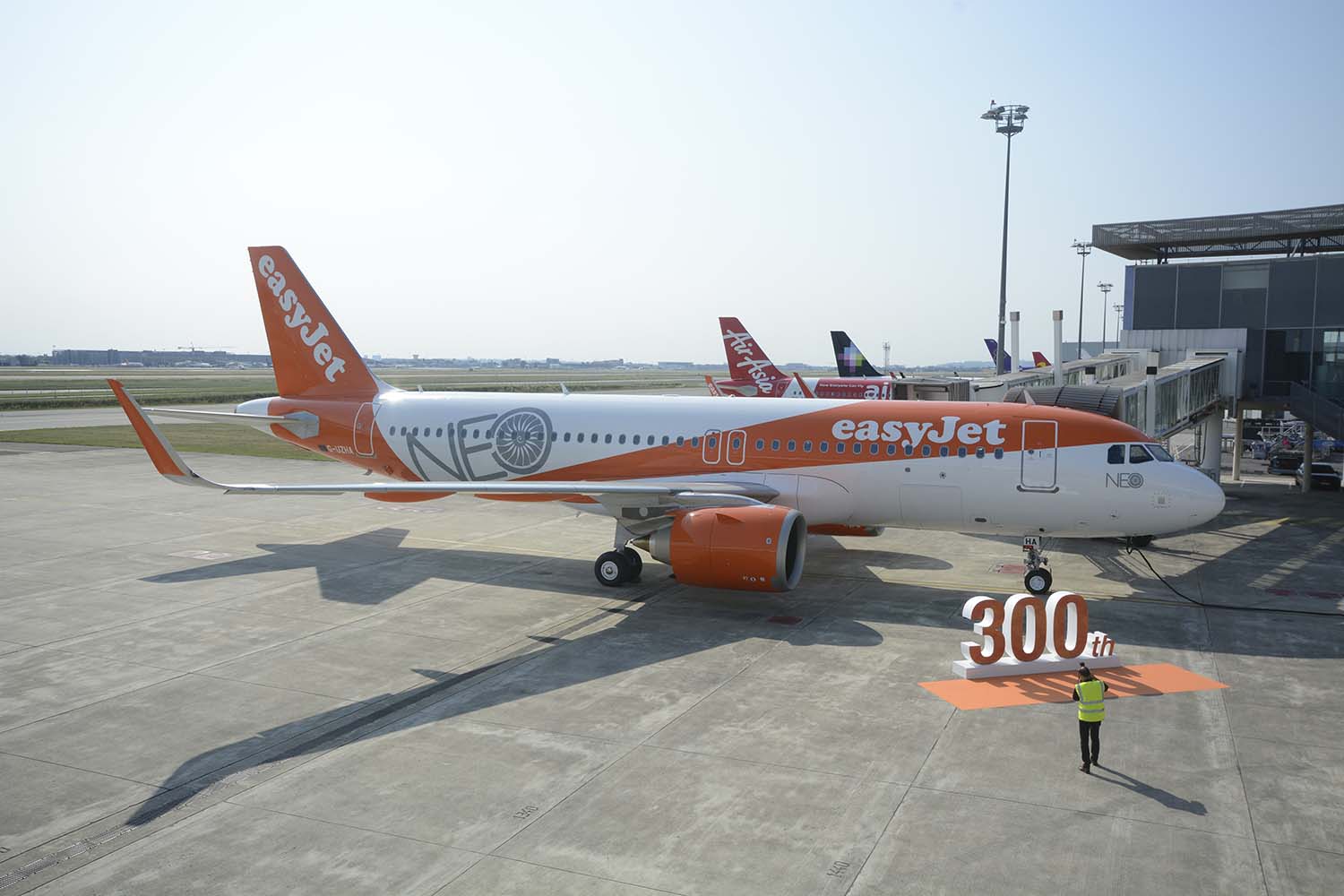 Entrega a Easyjet de su primer Airbus A320neo en Toyulouse.