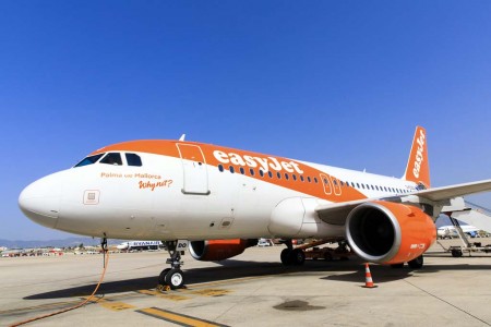 El avión que trasladó al pasajero 20 millones de Easyjet en Palma de Mallorca.