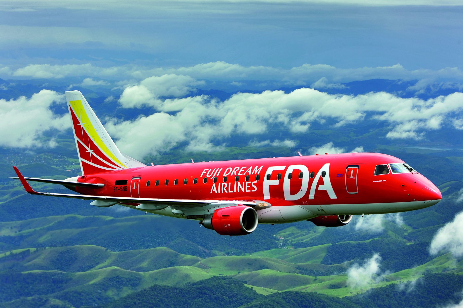 Embraer E170 de la aerolínea japonesa Fuji Dream Airlines.