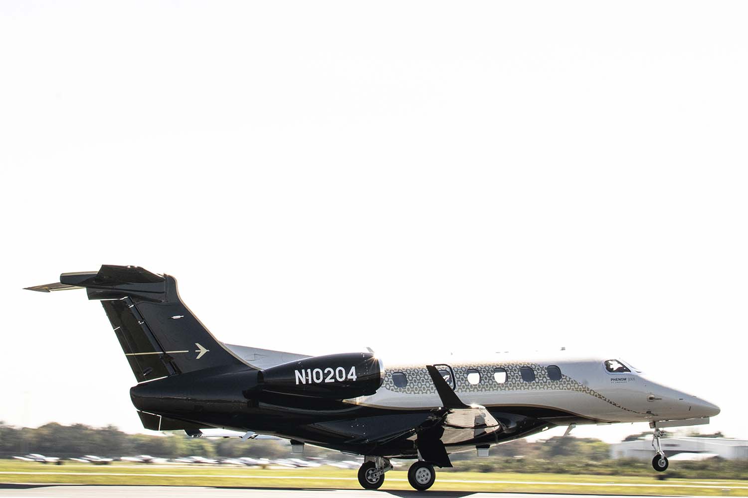 Embraer ha modrnizado nuevamente el Phenom 300, el modelo de avión ejecutivo más vendido en los últimos años.