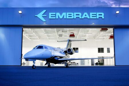 Embraer Phenom 300E.
