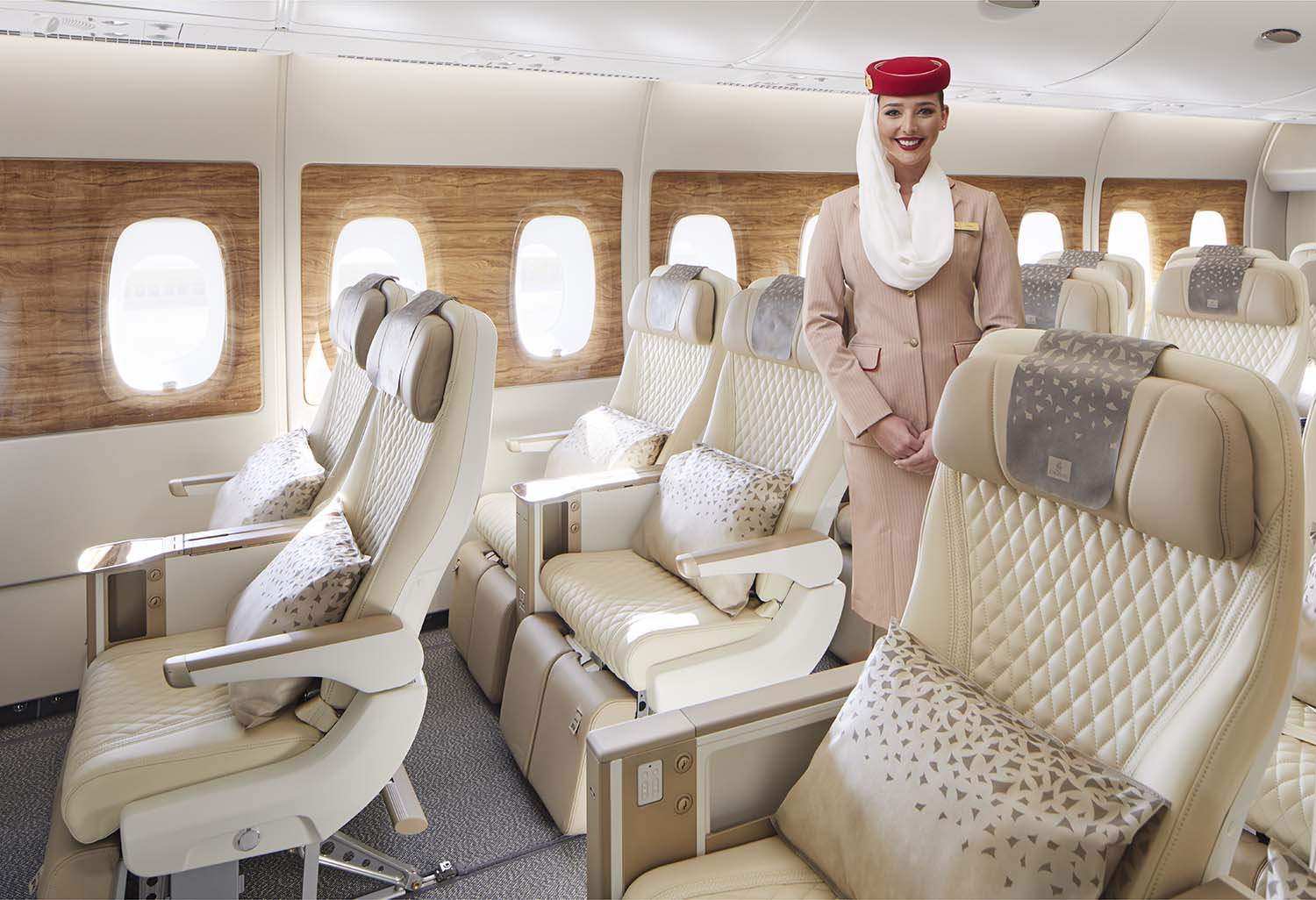 Emirates es la primera de las tres grandes aerolíneas del Golfo en ofrecer turista premium en sus aviones.
