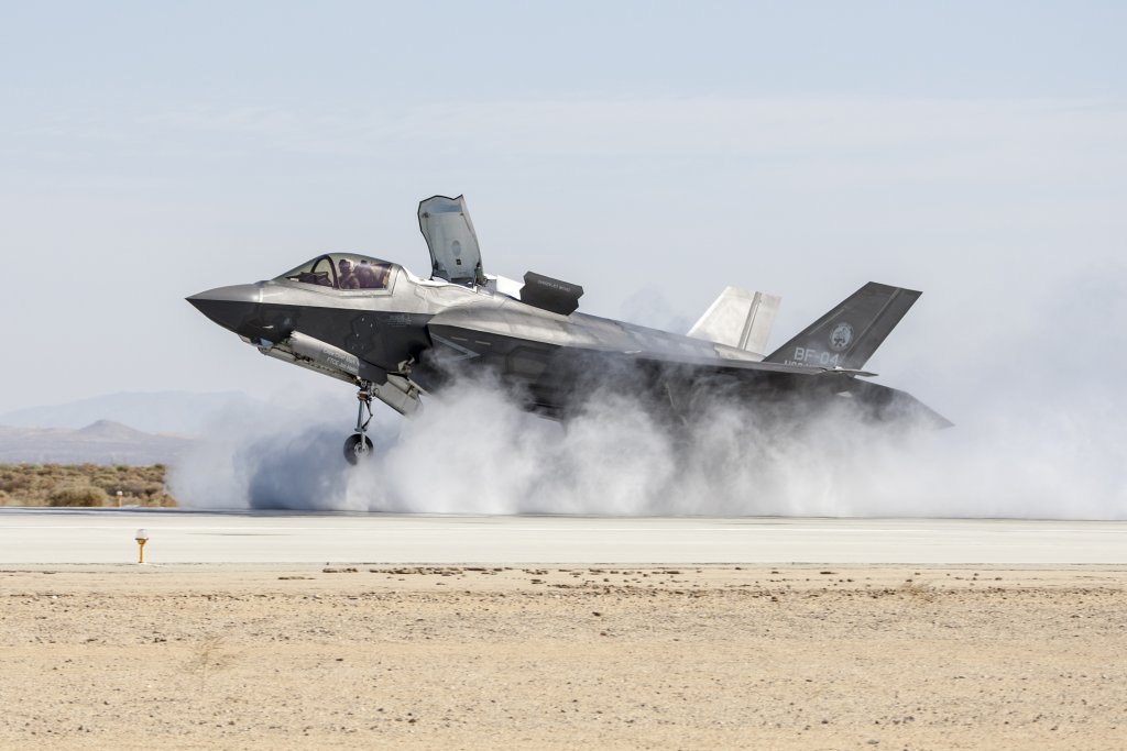 Pruebas de viento cruzado del F-35B