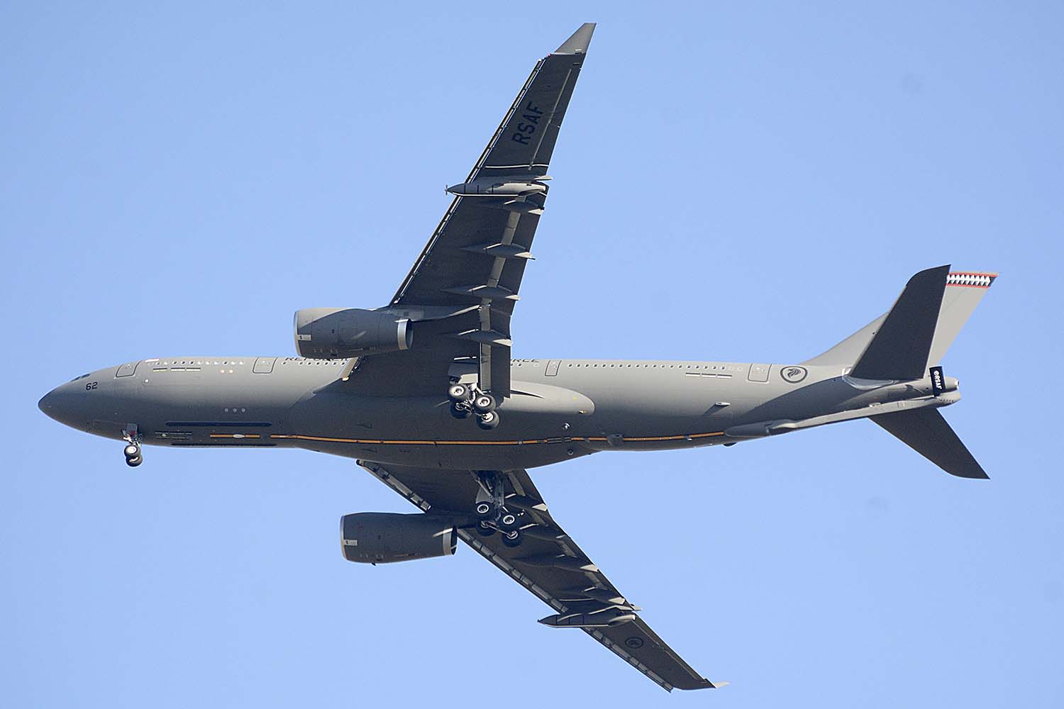 Uno de kos Airbus A330 MRTT de la Fierza Aérea de Singapur.