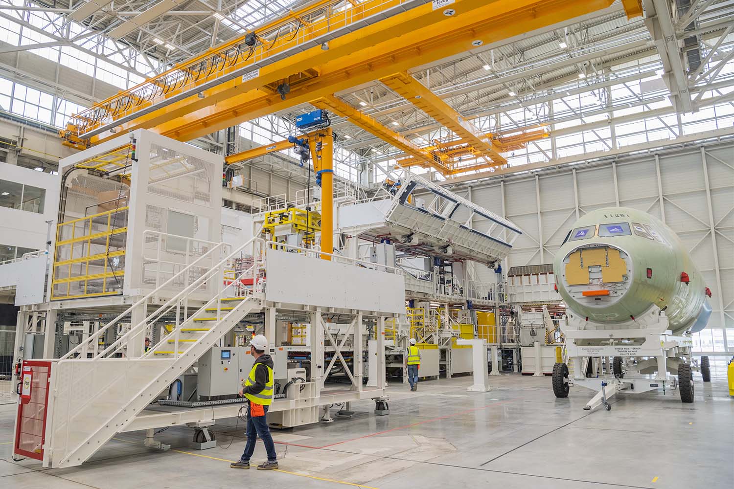 El primer A321neo en entrar en la nueva cadena de montaje, en la estación 41.