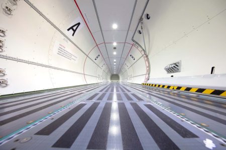 Bodega de carga del nuevo ATR 72-600F de Fedex.