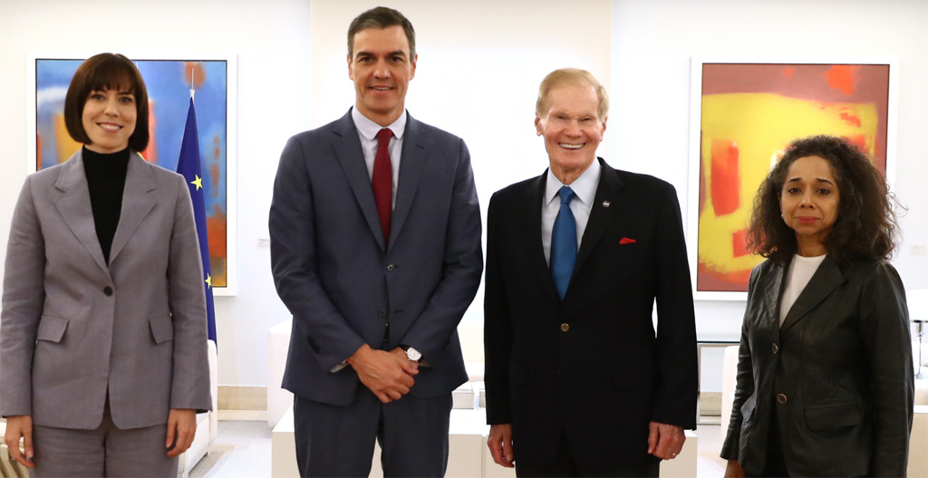 España firma su adhesión al programa Artemis.