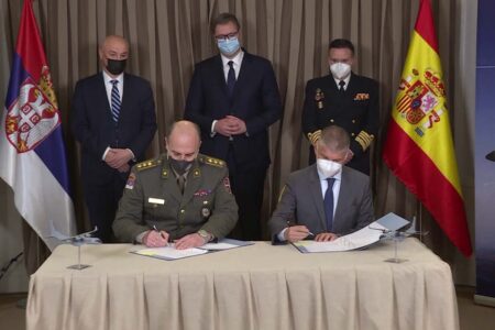 Firma en Madrid del contrato de compra de dos C295 para la Fuerza Aérea de Serbia.
